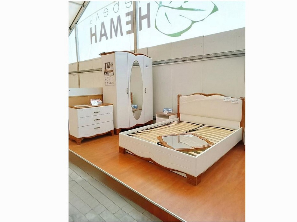 Тиффани Груша